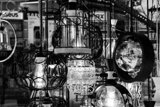 Comment installer une lampe industrielle ? Le guide